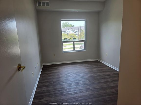 4th image of 3795 Southwinds Dr #206