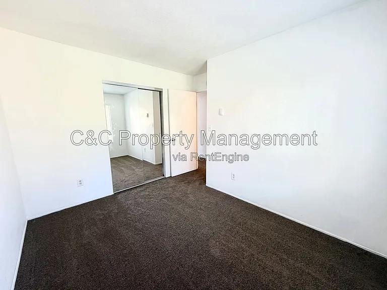 7099 Russan Ln — Photo 10