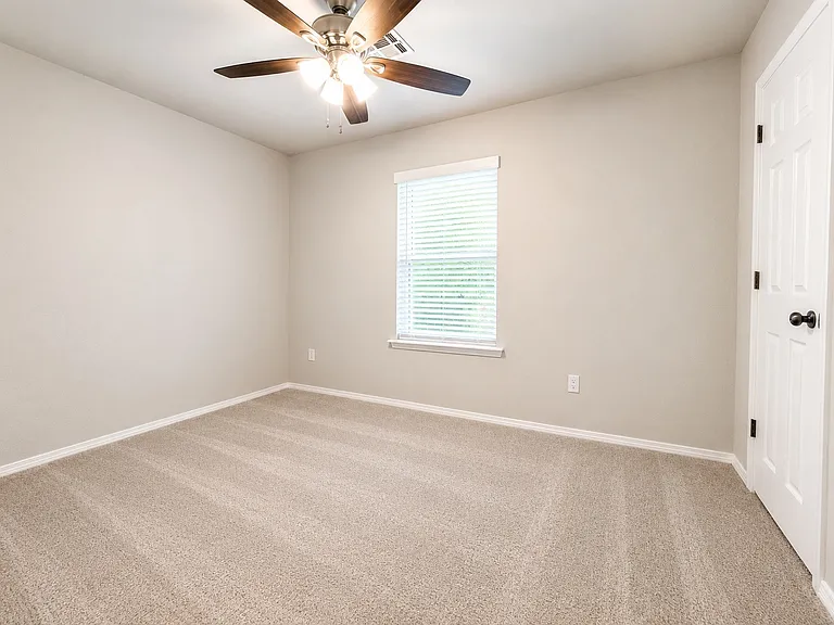 1 Mills Ln — Photo 13