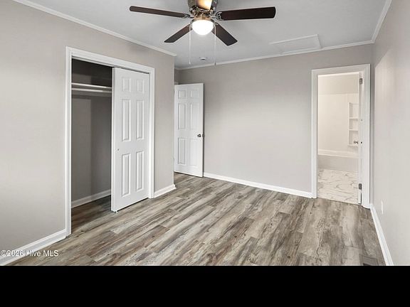 4th image of 300 Starling St