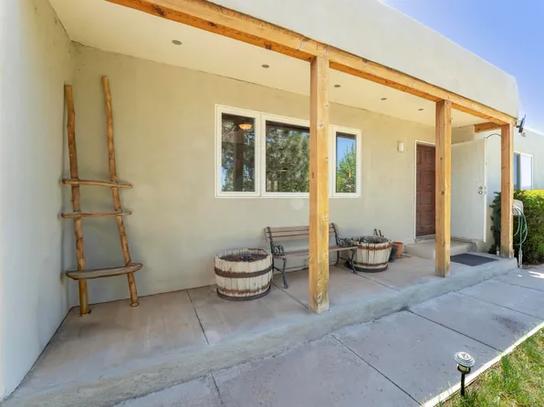 1123 Gusdorf Rd, Taos, NM 87571