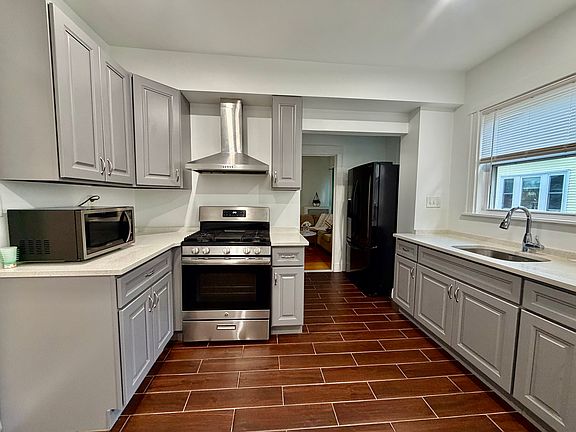 5th image of 22 James St #24