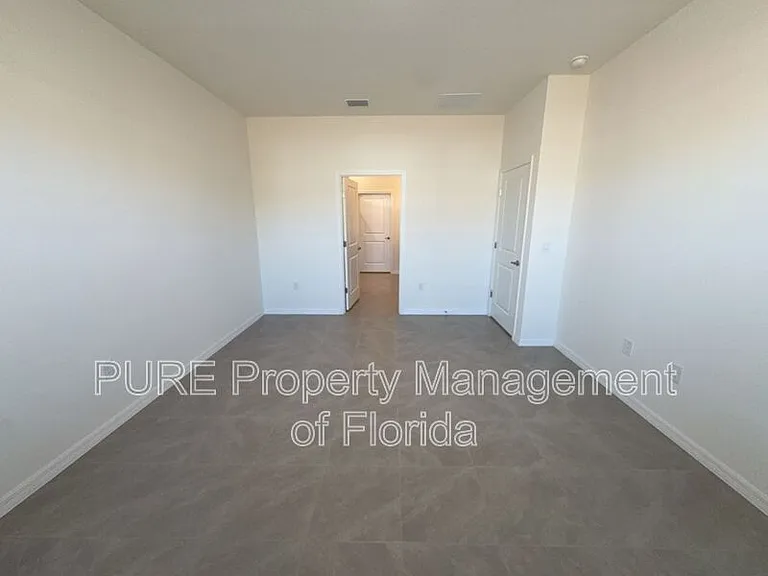 4122 NW 48th Terrace Rd — Photo 22