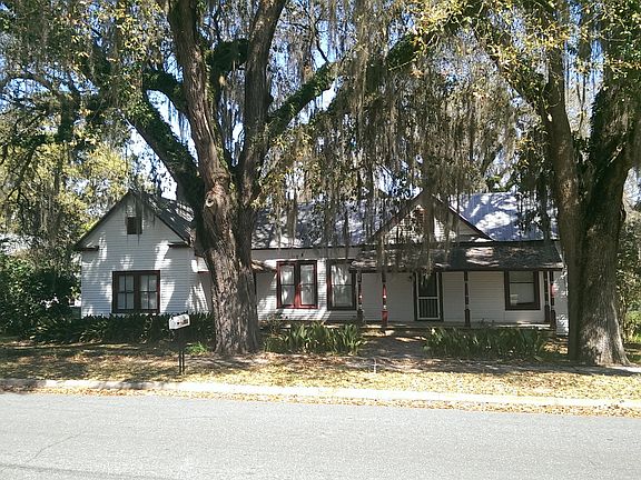 3rd image of 103 N Love St