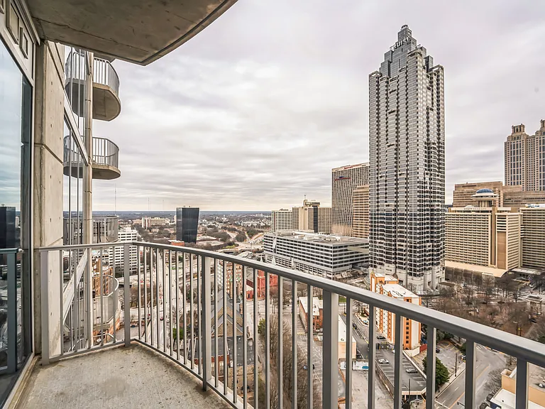 400 W Peachtree St NW #2810 — Photo 1