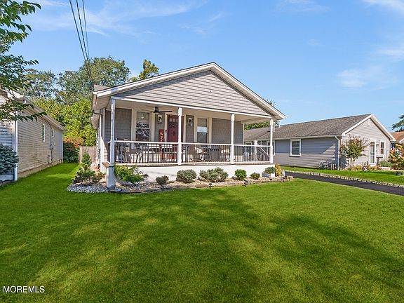 4th image of 204 5th Avenue