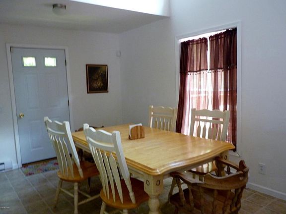5th image of 531 Maxatawny Dr
