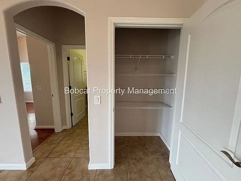 963 Ranchview Cir — Photo 44