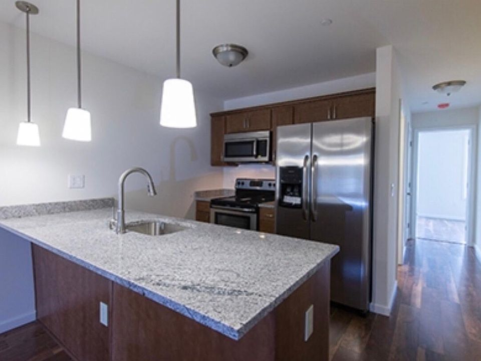 1st image of 4613 Sansom St #000002