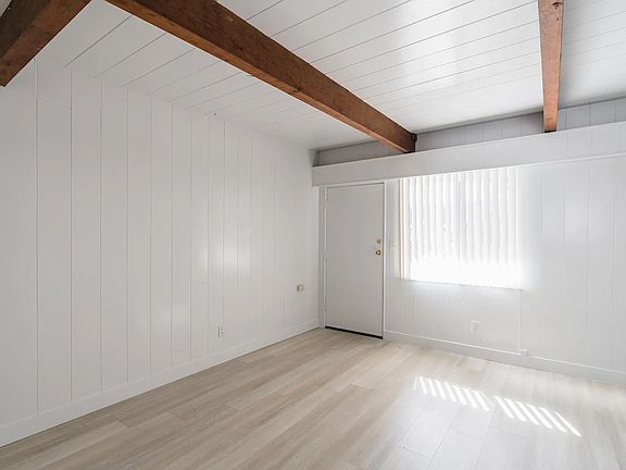 5th image of 3917 Haines St #3917