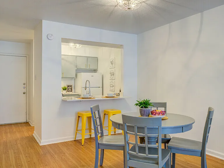 Galleria Flats Apartments — Photo 15