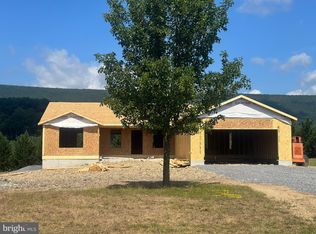 38 Dawson Farm Rd, Berkeley Springs, WV 25411