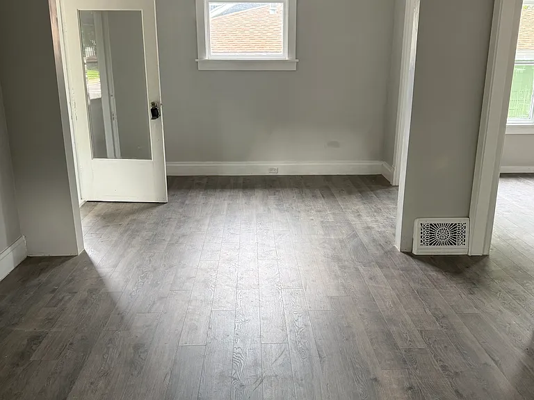 721 E Corrington Ave — Photo 22