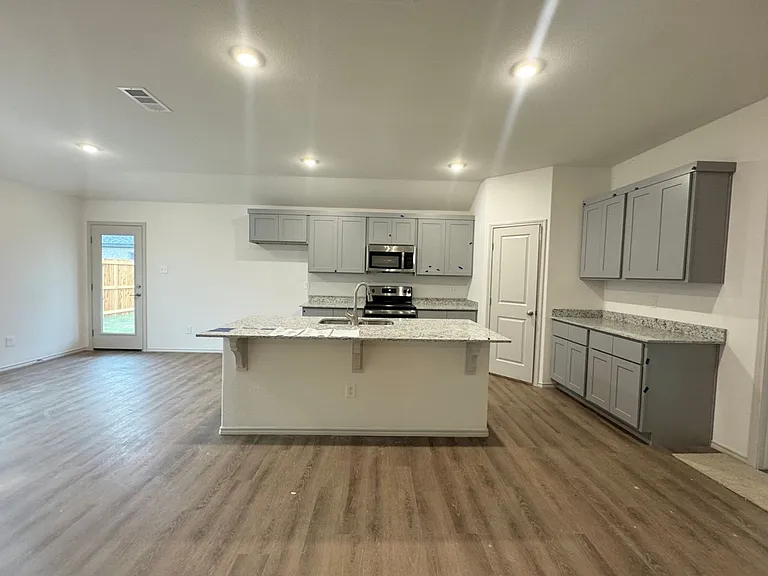 2610 S County Road 1103 — Photo 3