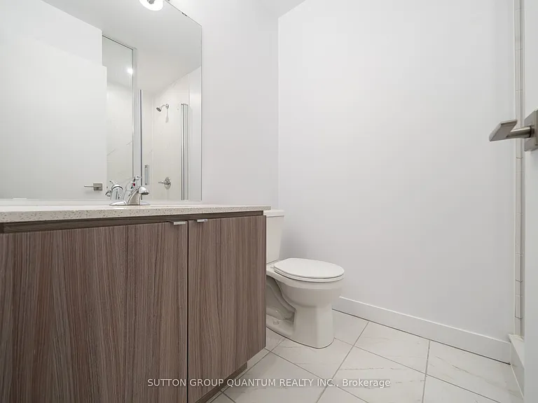 2433 Dufferin St #505 — Photo 17