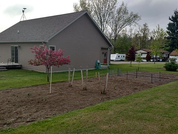 3rd image of 3059 Pine Dr