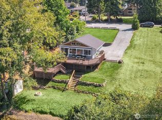 271 Lochwood Dr, Camano Island, WA