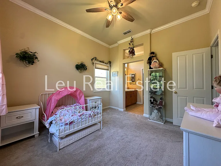 131 Gage Ct — Photo 34
