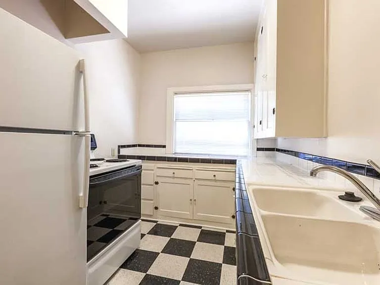 2503 NW Raleigh St — Photo 44