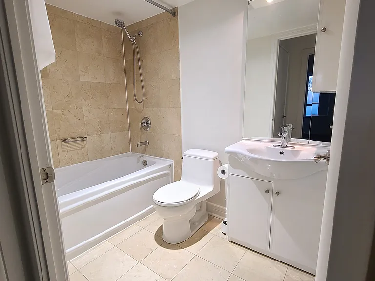 18 Harrison Garden Blvd #312 — Photo 4