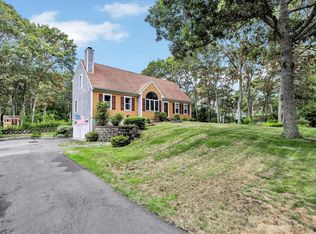 19 Drew Ln, Mashpee, MA 02649