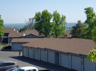 444 Ridgecrest Trl APT 221, Redding, CA 96003