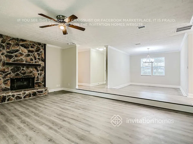 11093 Mandarin Station Dr E — Photo 2