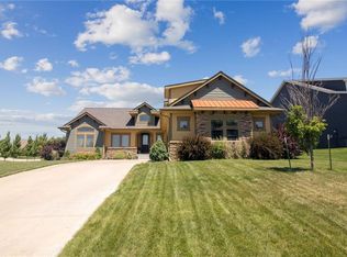 601 NE Bridge Creek Xing, Grimes, IA 50111