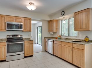 1423 Wolftrap Run Rd, Vienna, VA 22182