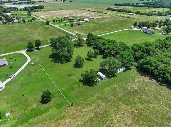 652 County Road 2850, Honey Grove, TX 75446