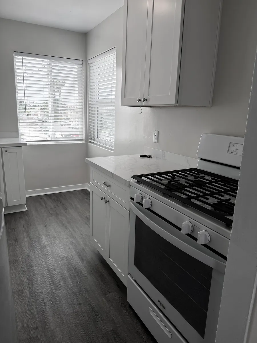 Building Photo - 4485 Illinois St #7