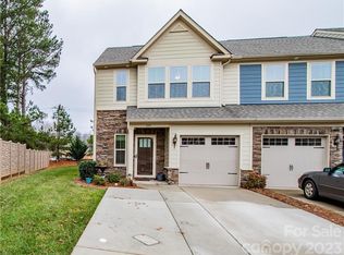 334 Scenic View Ln, Matthews, NC 28104