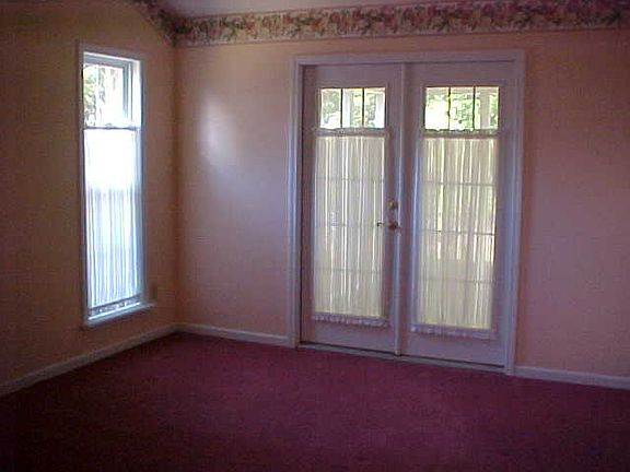 5th image of 116 Orchard Park Dr