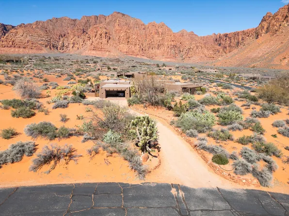 874 W Roadrunner Ct, Ivins, UT 84738