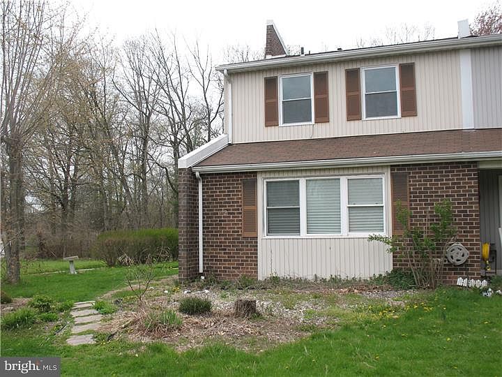 2nd image of 282 Johnson Ln