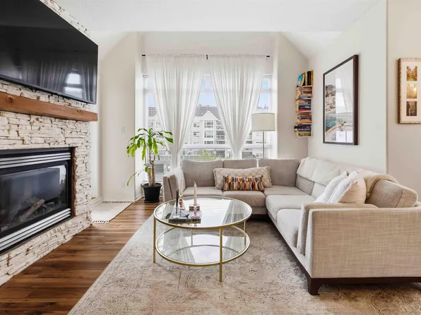 3142 Saint Johns St #401, Pt Moody, BC V3H 5E5