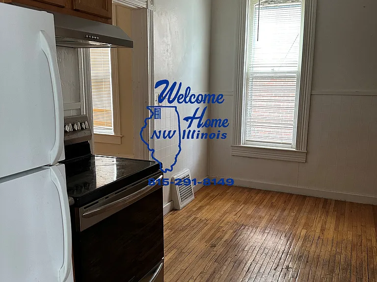 512 Chicago Ave — Photo 15