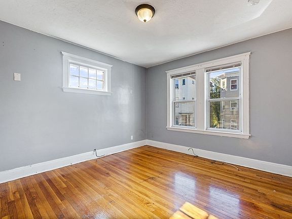 4th image of 14 Everton St