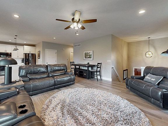 4th image of 2472 Fieldstone Ct