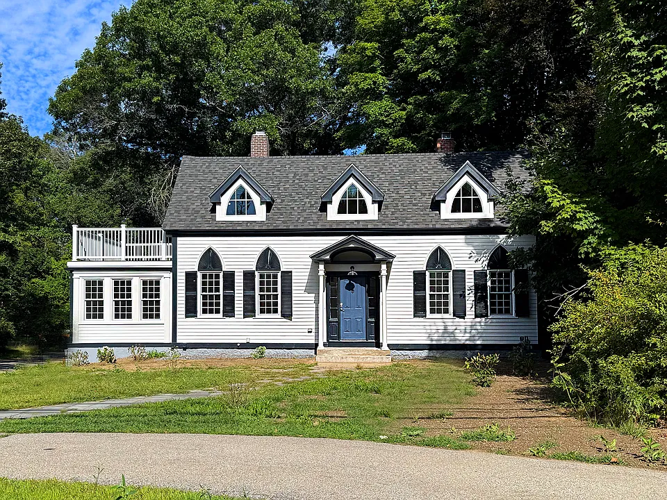 110 Edgell Rd