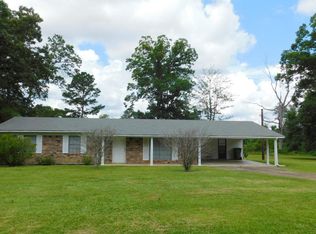 111 Barron Dr, Louisville, MS 39339
