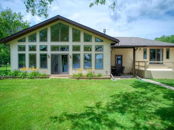 1382 Nicklaus Ln, Marion, IL 62959