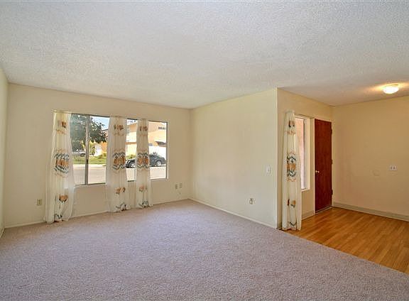 5th image of 2251 Lee Ave