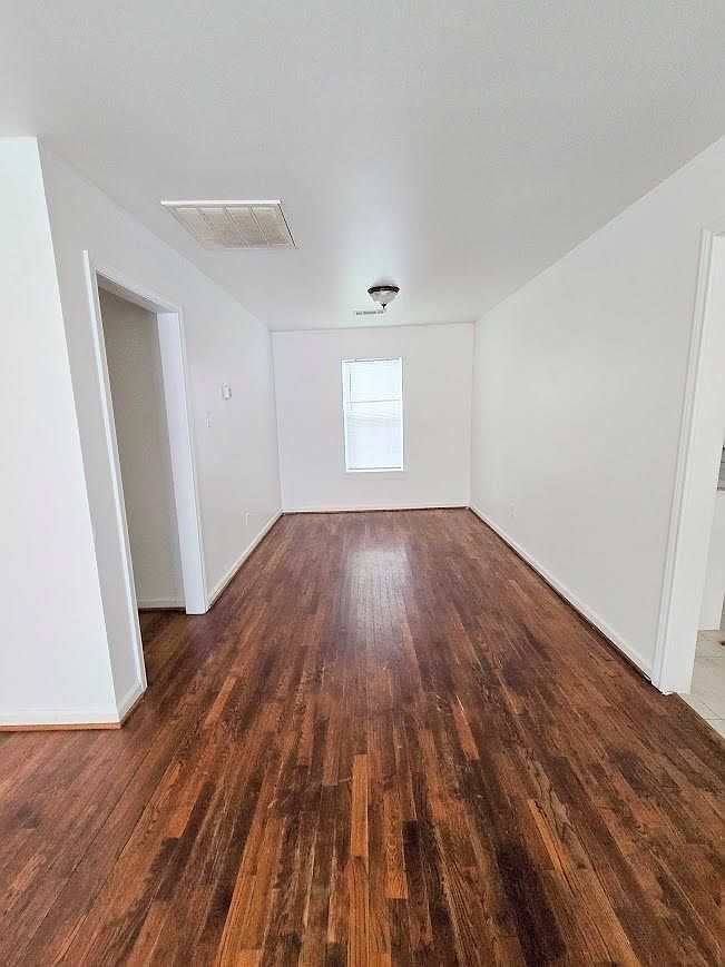 Property in a prime location with modern interiors