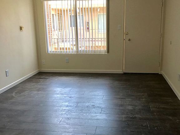 5th image of 4152 32nd St APT 16