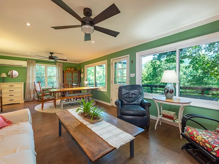 334 Chapman Rd — Photo 11