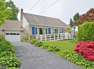 421 Spring Dr, Millersville, PA 17551