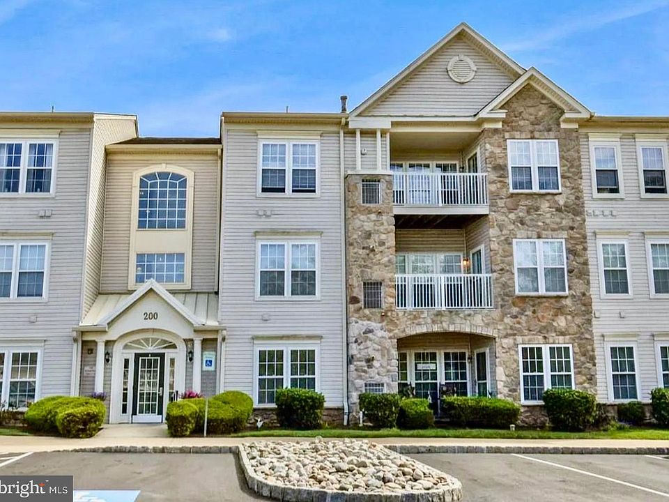 1st image of 200 Claret Ct APT 204
