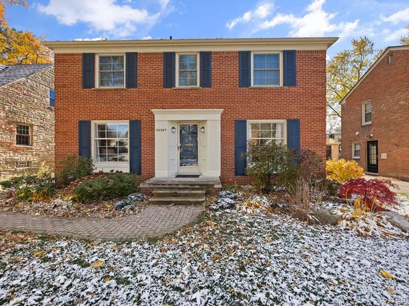 24907 Ward St, Dearborn, MI 48124