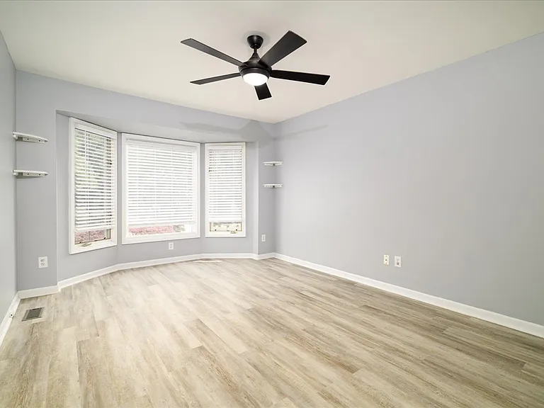 38291 River Park Dr — Photo 29